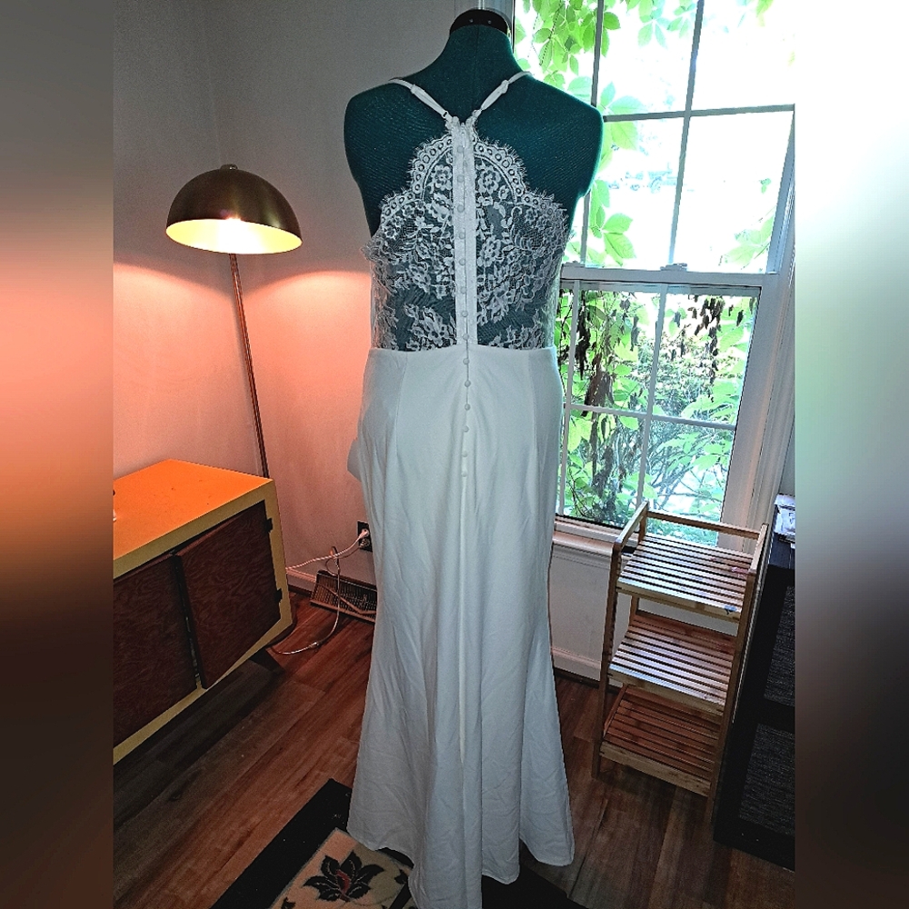 1x adjustable straps wedding dress with matching veil